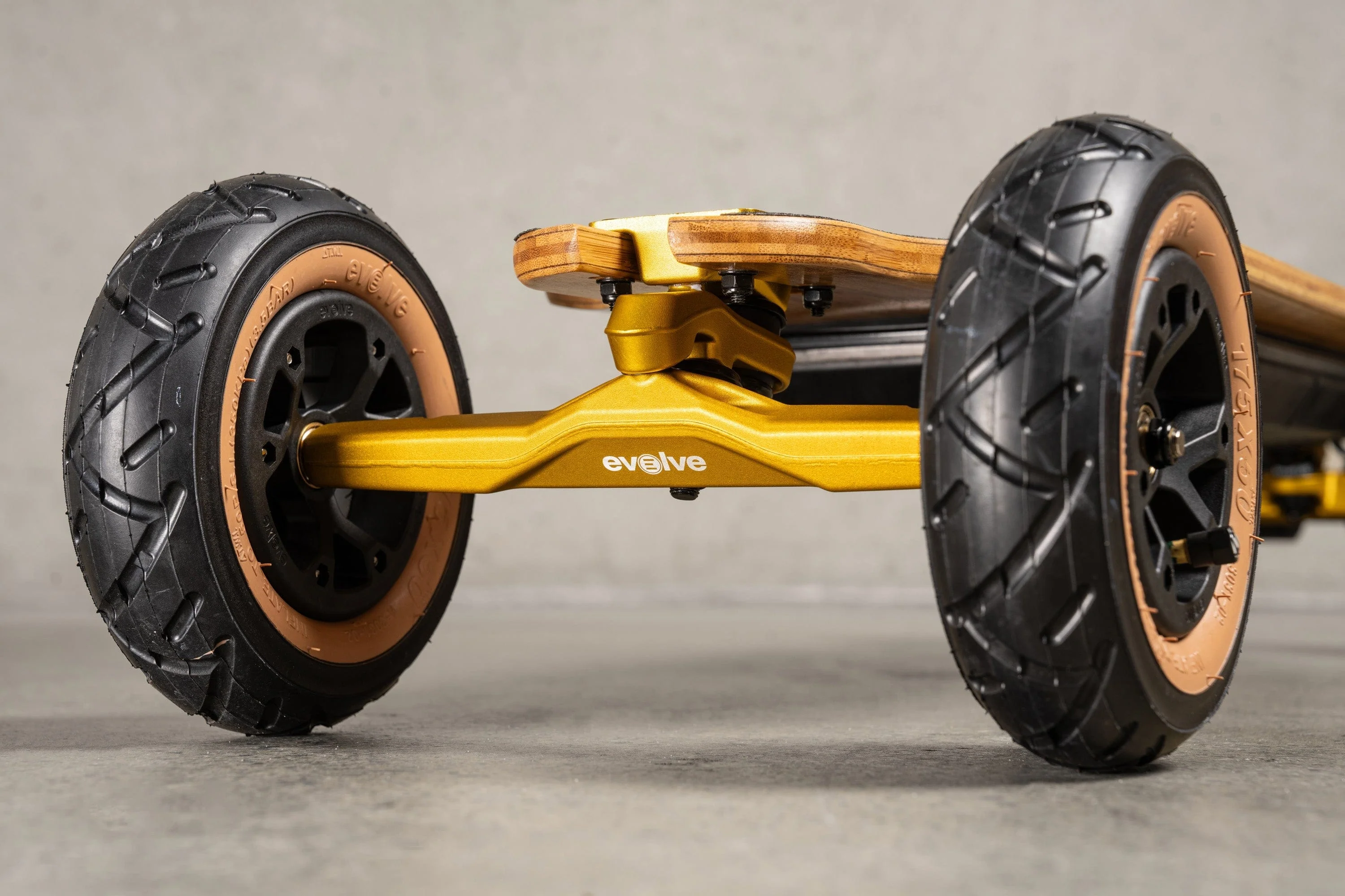 Evolve Fusion All Terrain Electric Skateboard - Image 11