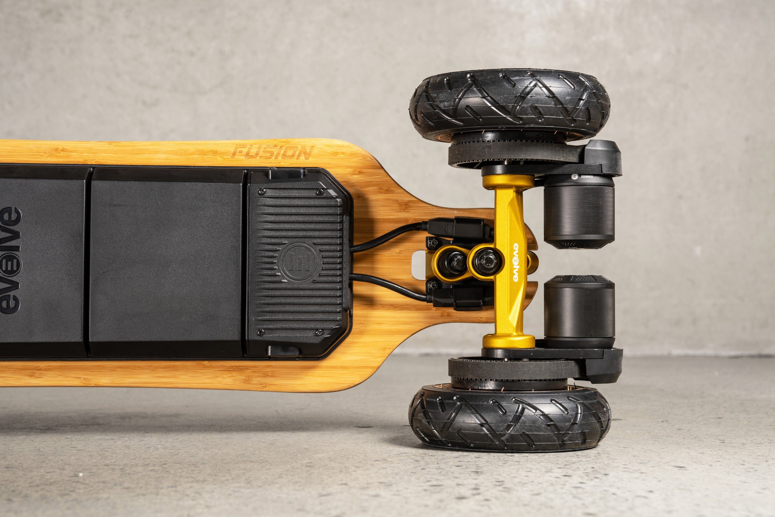 Evolve Fusion All Terrain Electric Skateboard - Image 14