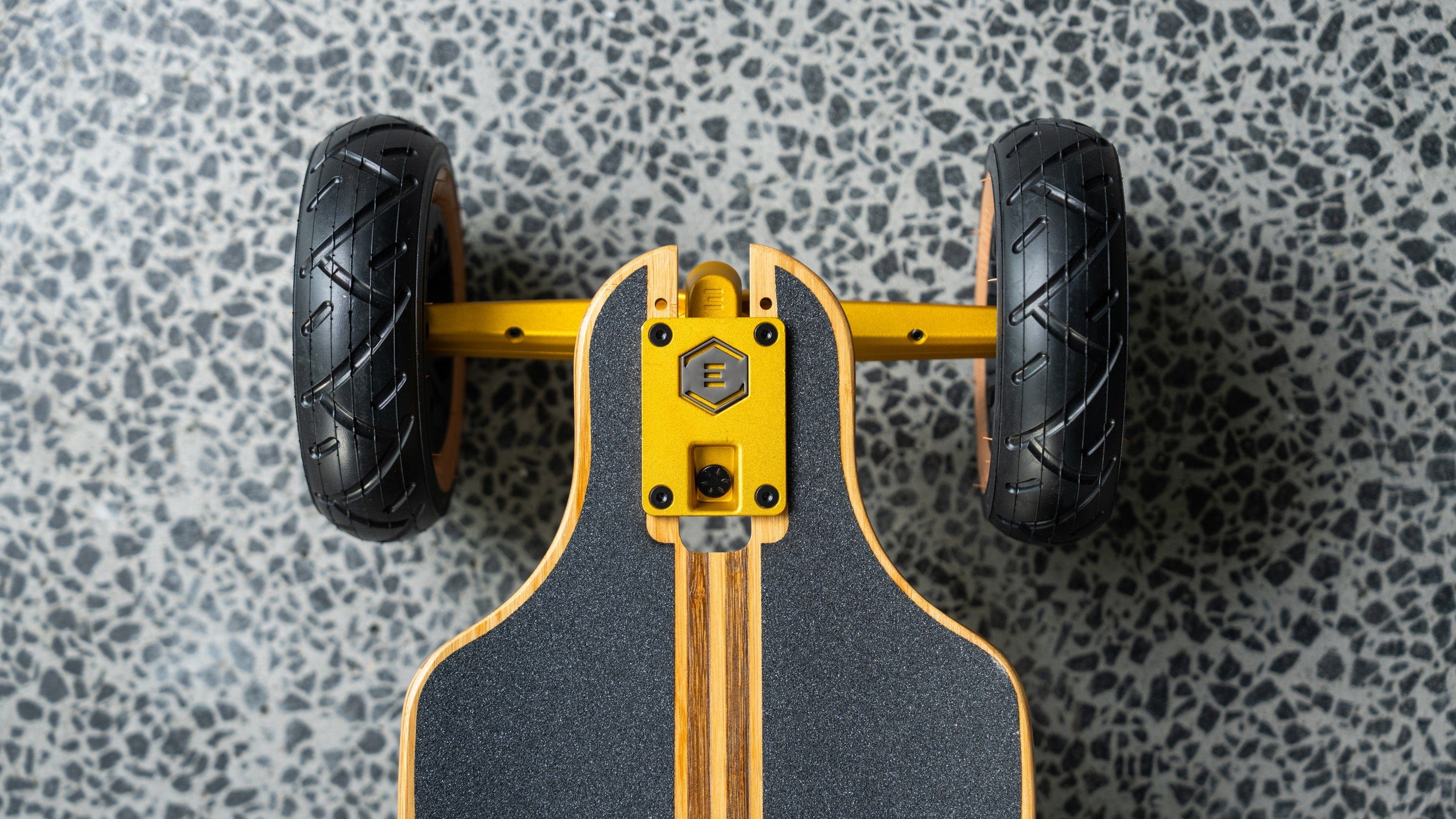 Evolve Fusion All Terrain Electric Skateboard - Image 17
