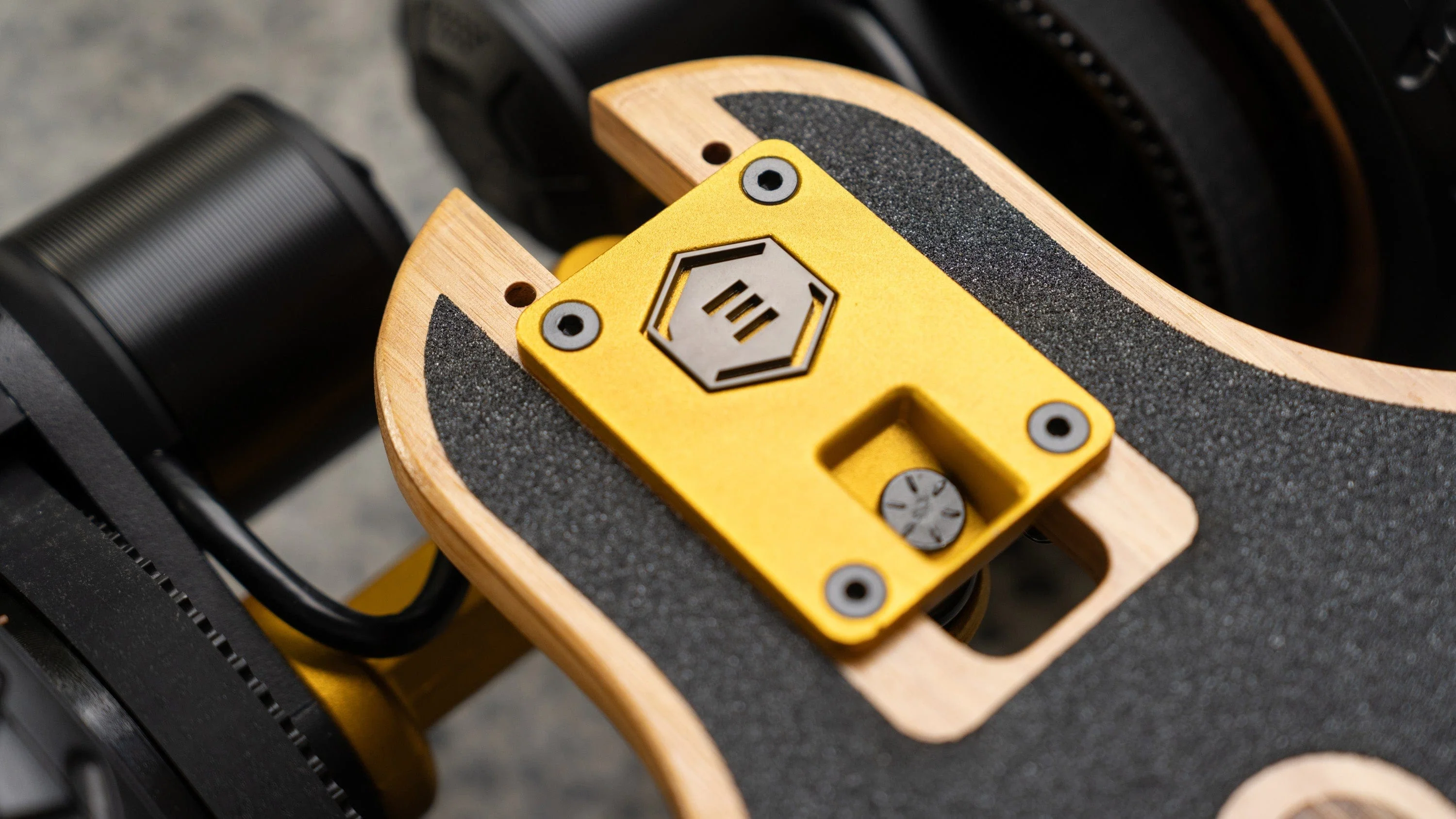 Evolve Fusion All Terrain Electric Skateboard - Image 19