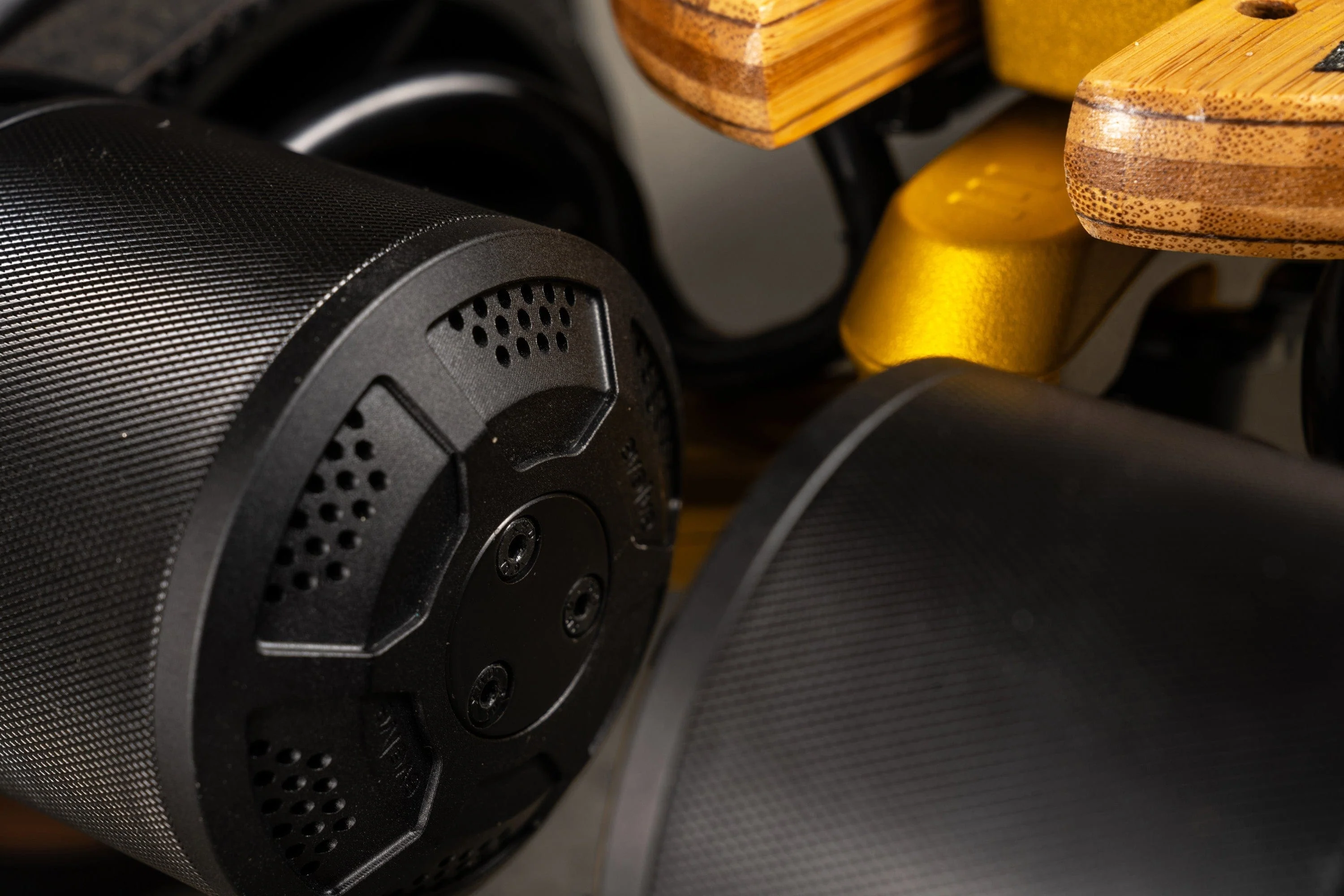 Evolve Fusion All Terrain Electric Skateboard - Image 3