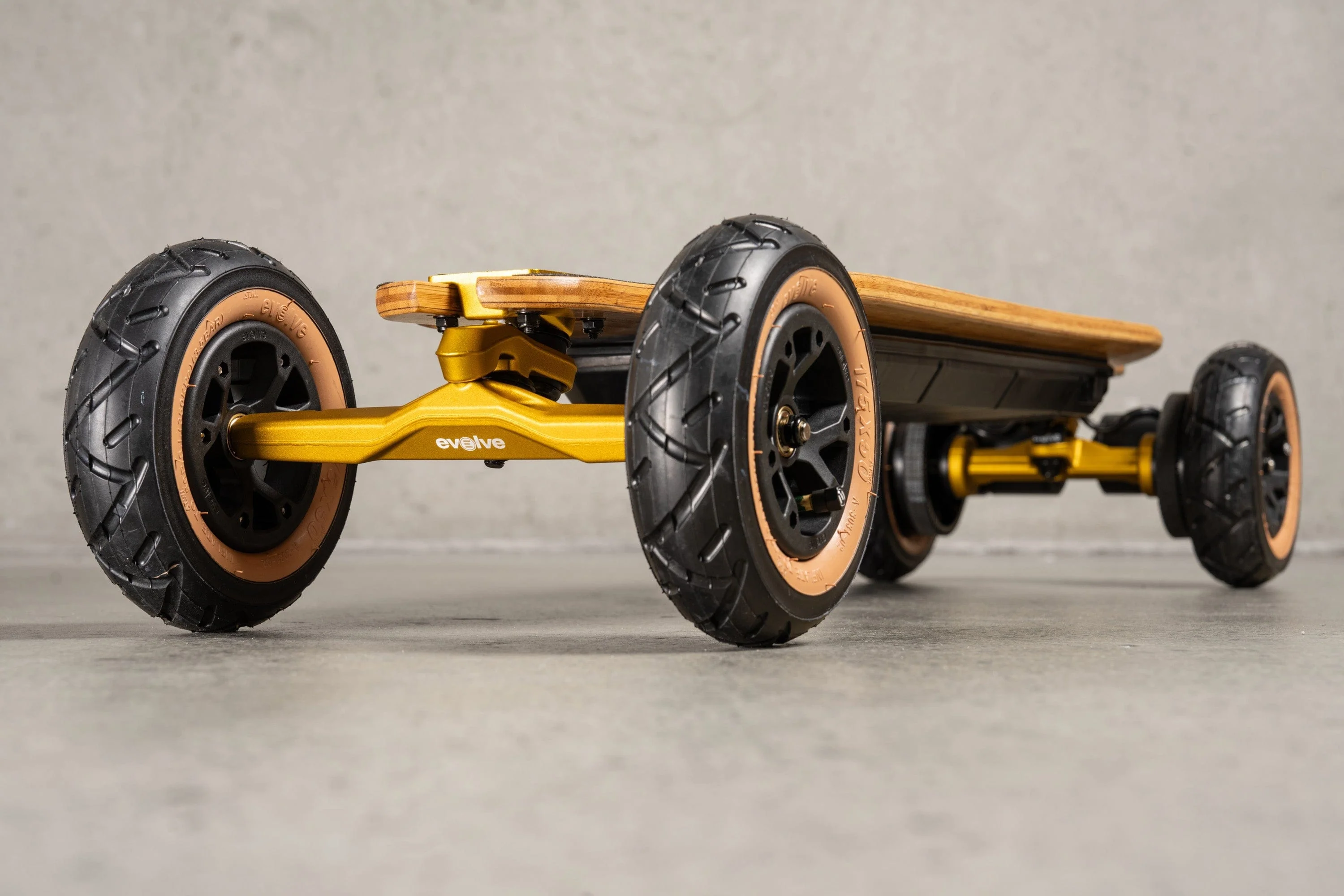 Evolve Fusion All Terrain Electric Skateboard - Image 7