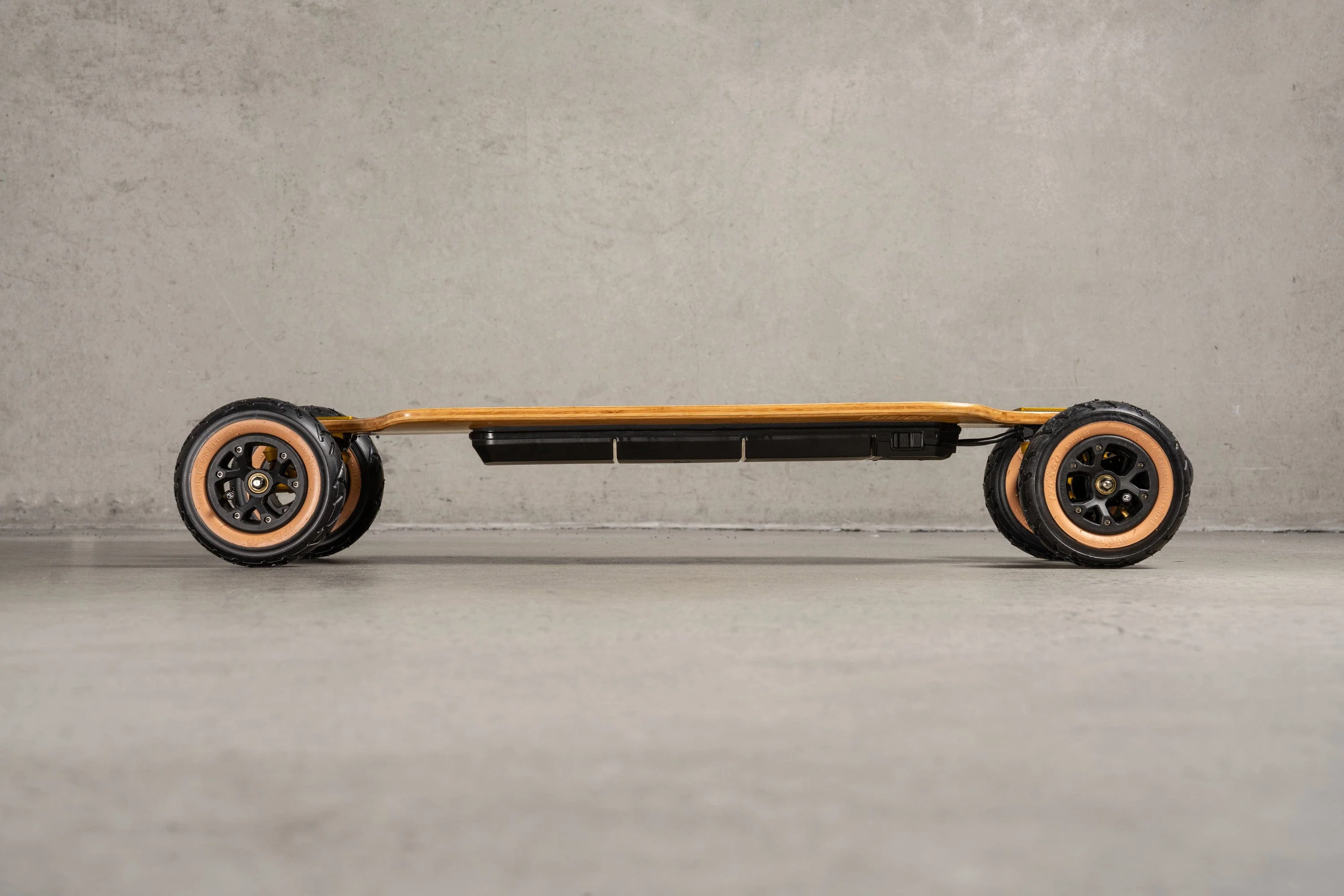 Evolve Fusion All Terrain Electric Skateboard - Image 8