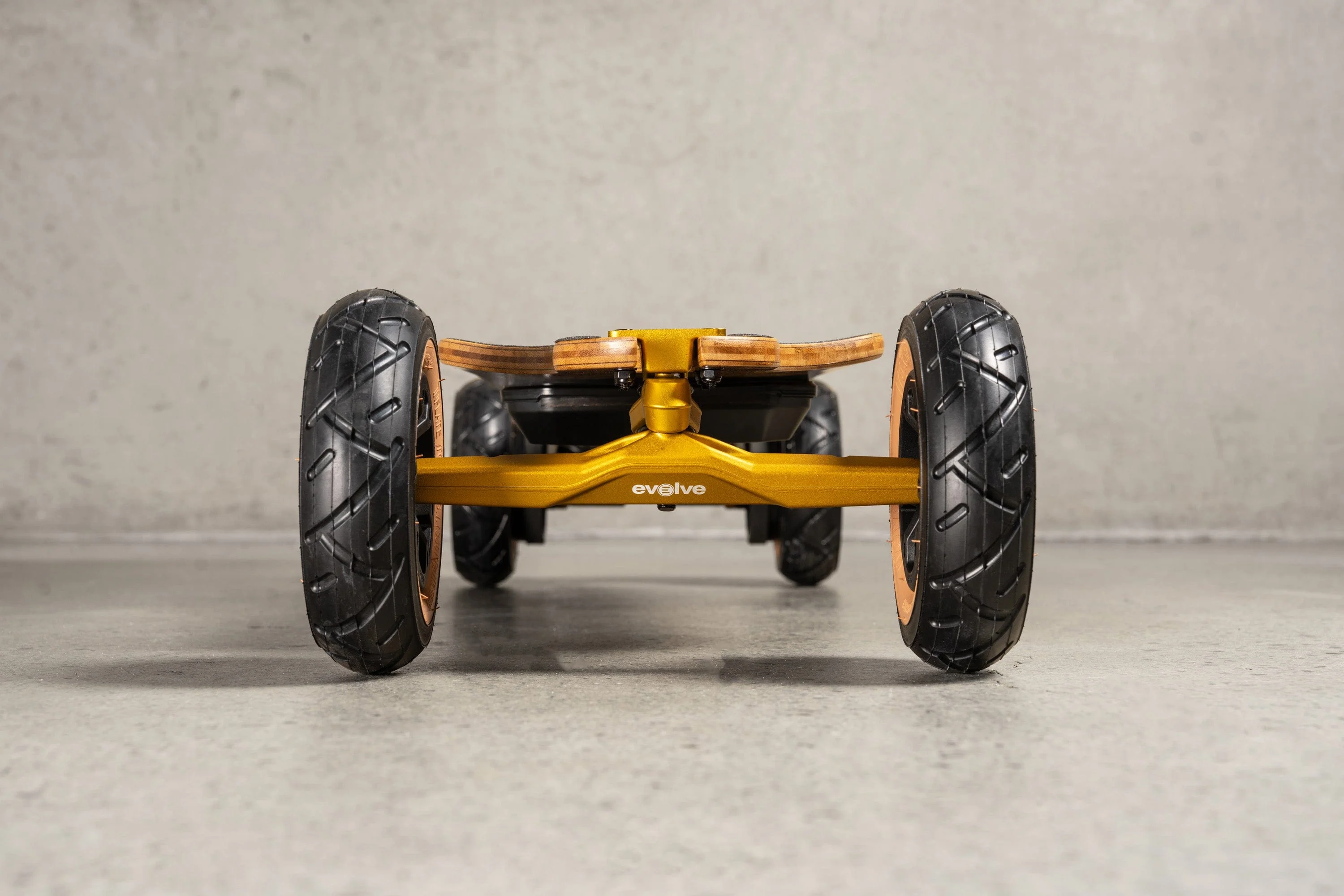 Evolve Fusion All Terrain Electric Skateboard - Image 9